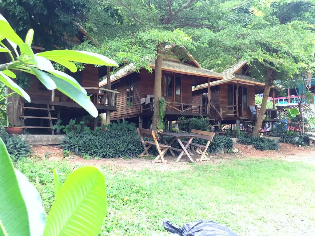 Апартаменты Baan Pha Nin Mung Korn Районг Экстерьер фото