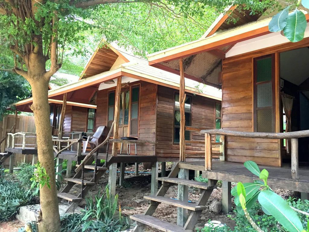 Апартаменты Baan Pha Nin Mung Korn Районг Экстерьер фото